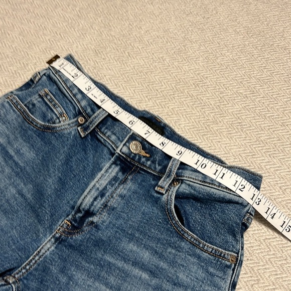 Uniqlo Sim Straight Vintage Wash Jeans. Size 3 - Picture 5 of 13